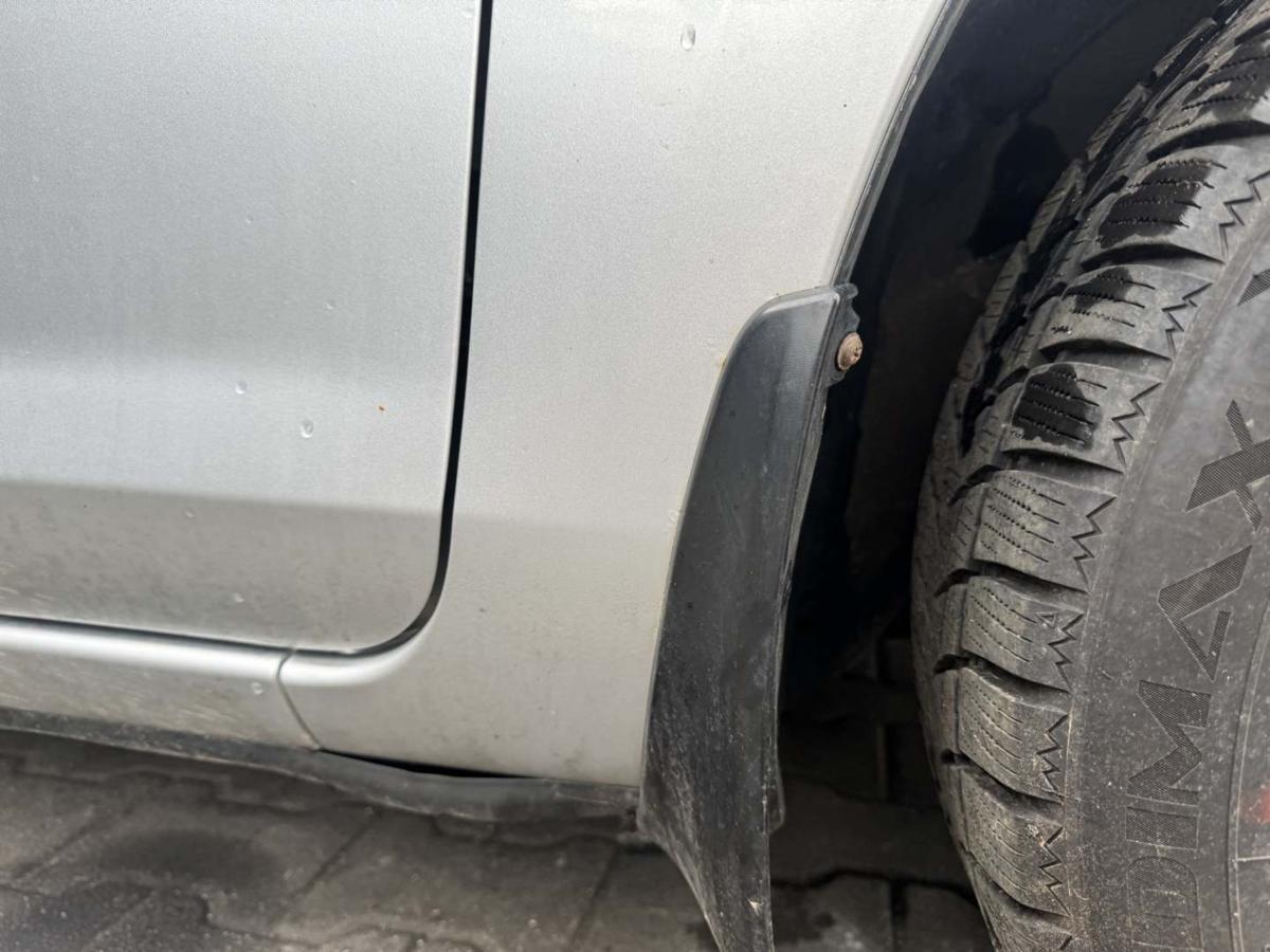 Mazda 3 BK original Kotfl&uuml;gel vorn rechts Silber 4-T&uuml;rer Limousine Bj.2004